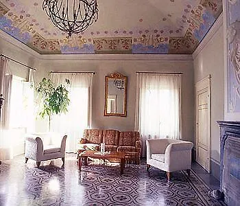Palazzo Di Valli Сиена