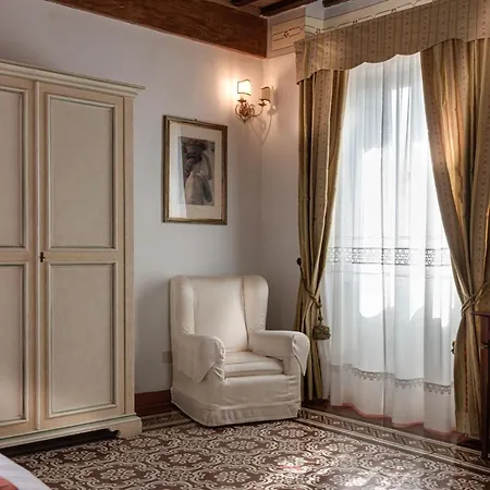 Palazzo Di Valli Hotel 3*
