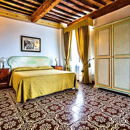 Szálloda Palazzo Di Valli Siena