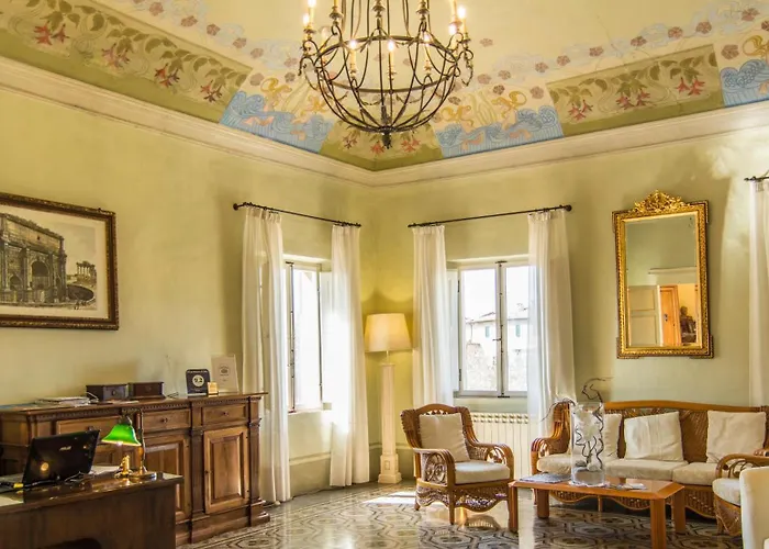 Palazzo Di Valli Siena