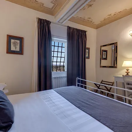 Palazzo Di Valli Siena