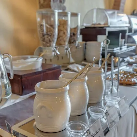 Otel Palazzo Di Valli