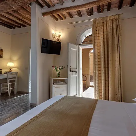Palazzo Di Valli 3* سيينا