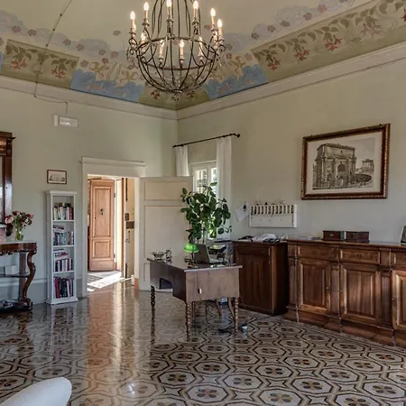 Palazzo Di Valli 3* سيينا
