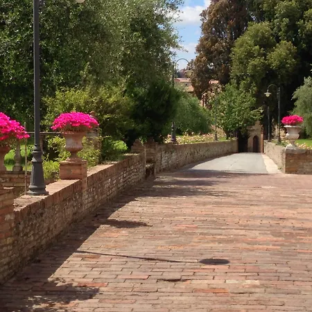 Palazzo Di Valli 3* سيينا