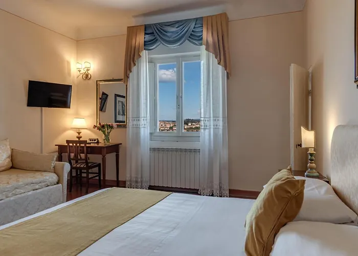 Palazzo Di Valli Siena