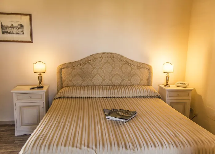 Palazzo Di Valli Siena